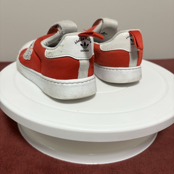 adidas x Hello Kitty Superstar 360 RED sneakers Toddlers size 9 Kids - Picture 3 of 6